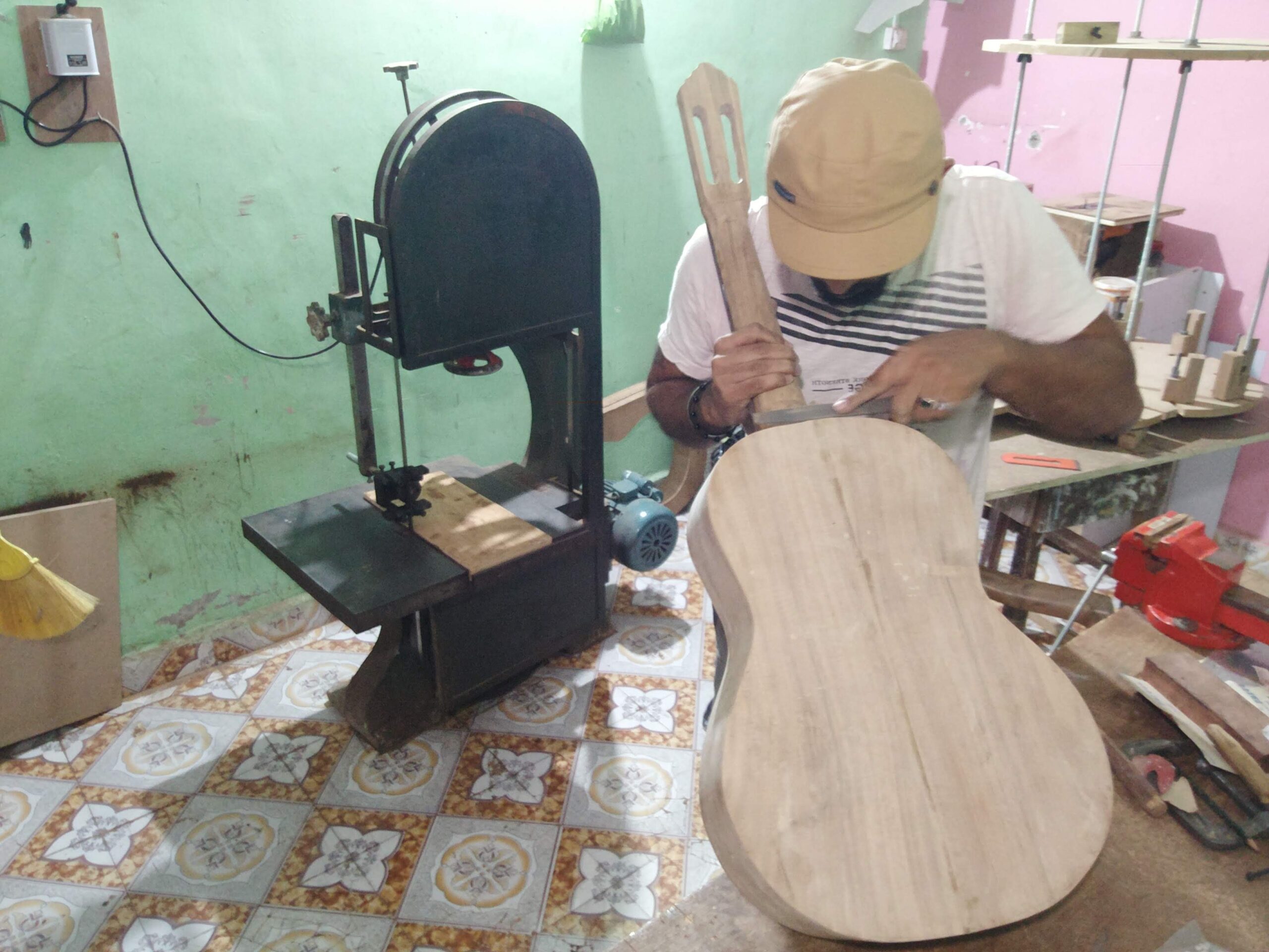 Shaping the Neck